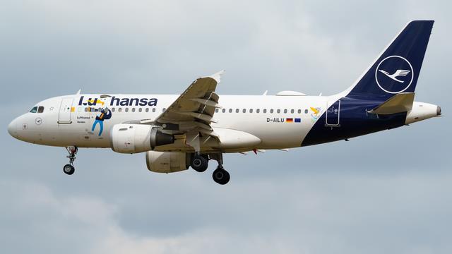 D-AILU:Airbus A319:Lufthansa